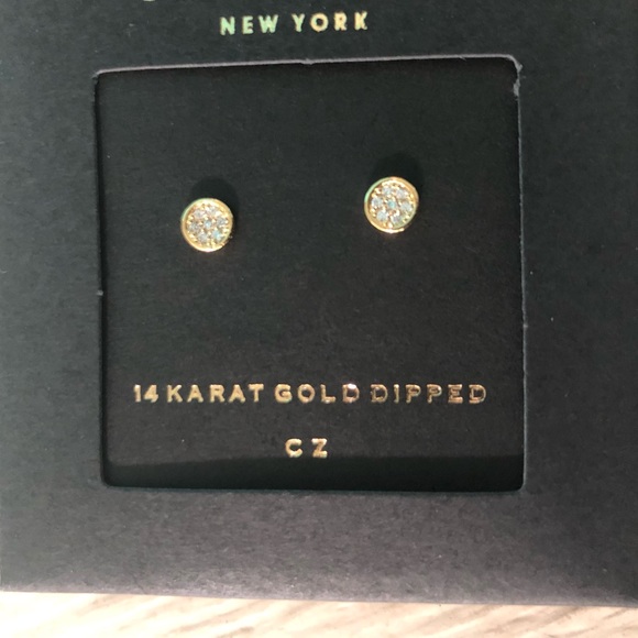 14K gold dip cubic zirconia post back stud earring - Picture 4 of 6